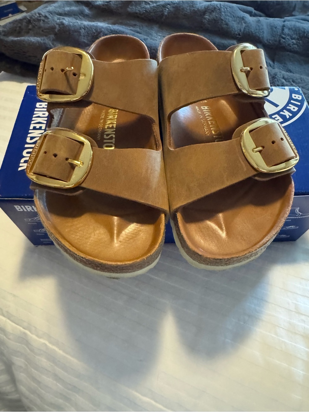 LIKE NEW Birkenstock Arizona Sandals in Brown with Gold Buckles